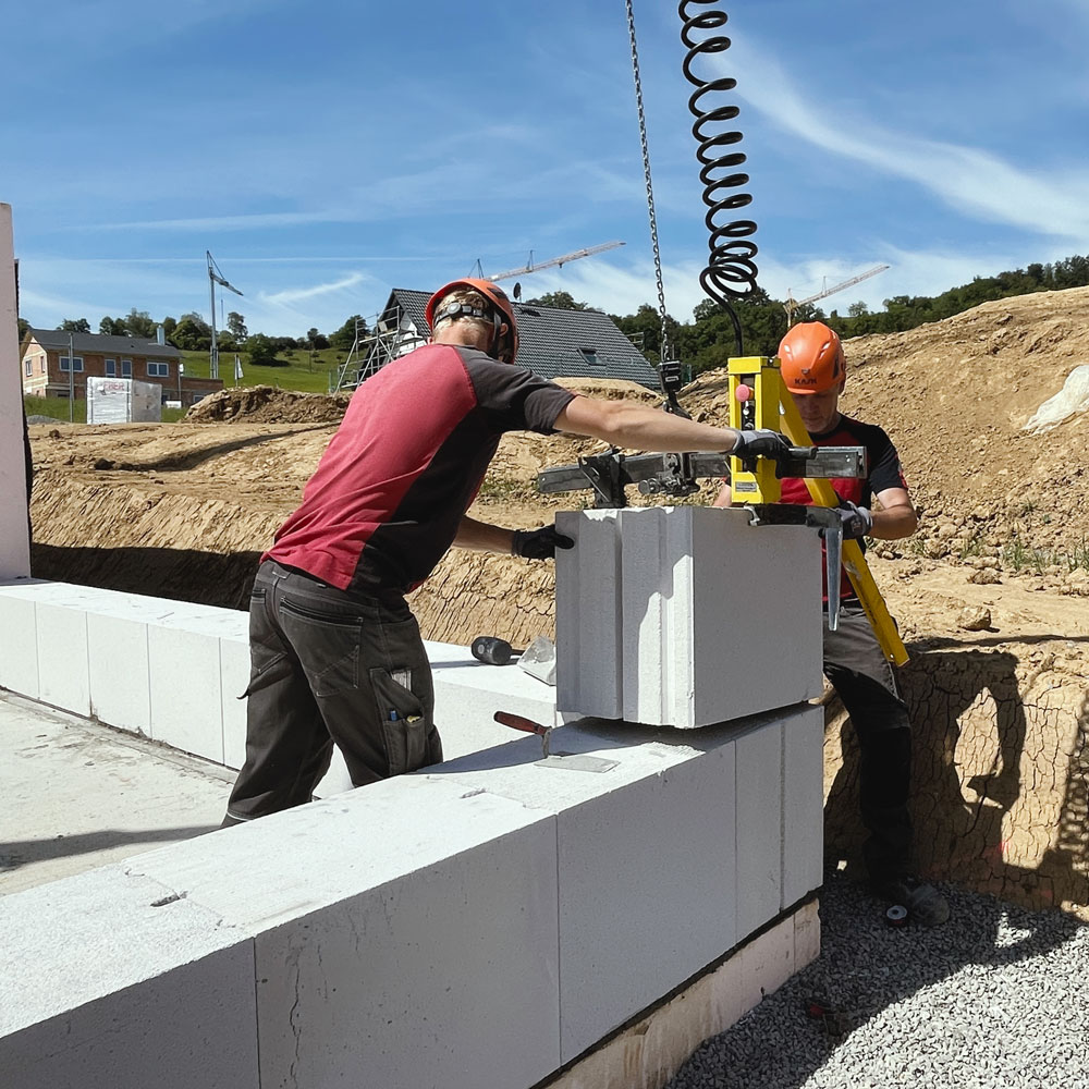Über uns mauern mit Jumbosteinen von Ytong, effektives Arbeiten beim Rohbau, Dürr-Schwab-Bau
