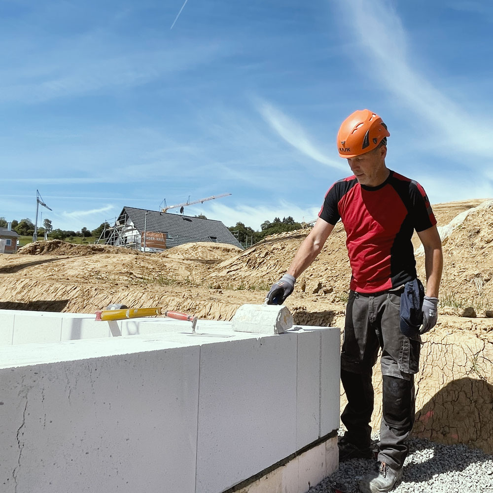 Über uns mauern mit Jumbosteinen von Ytong, effektives Arbeiten beim Rohbau, Dürr-Schwab-Bau